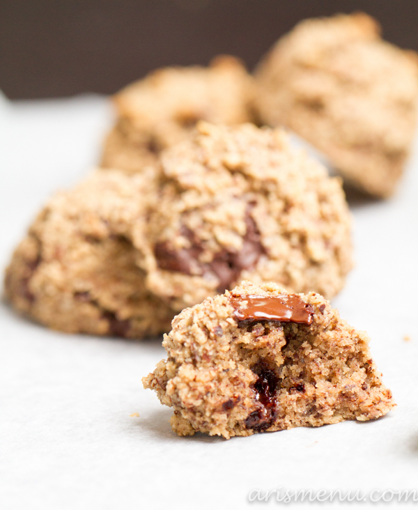 Almond Meal Baileys Chocolate Chunk Cookies #vegan #glutenfree