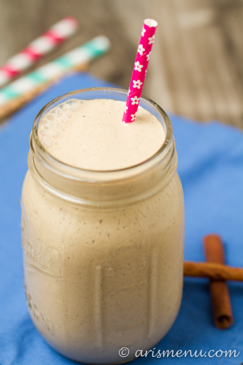 Gingerbread Smoothie: A healthy. protein-packed way to get your gingerbread fix!
