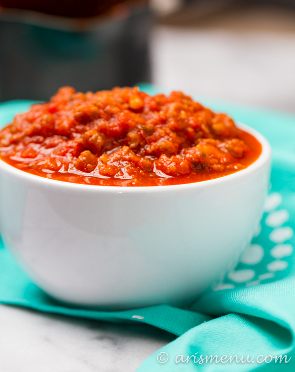 Healthy, vegan, protein-packed & gluten-free Spicy Meatless Sauce