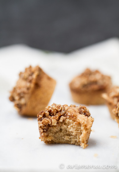 Cinnamon Streusel Muffins: Ultra soft and tender, but secretly healthy, vegan and gluten-free!